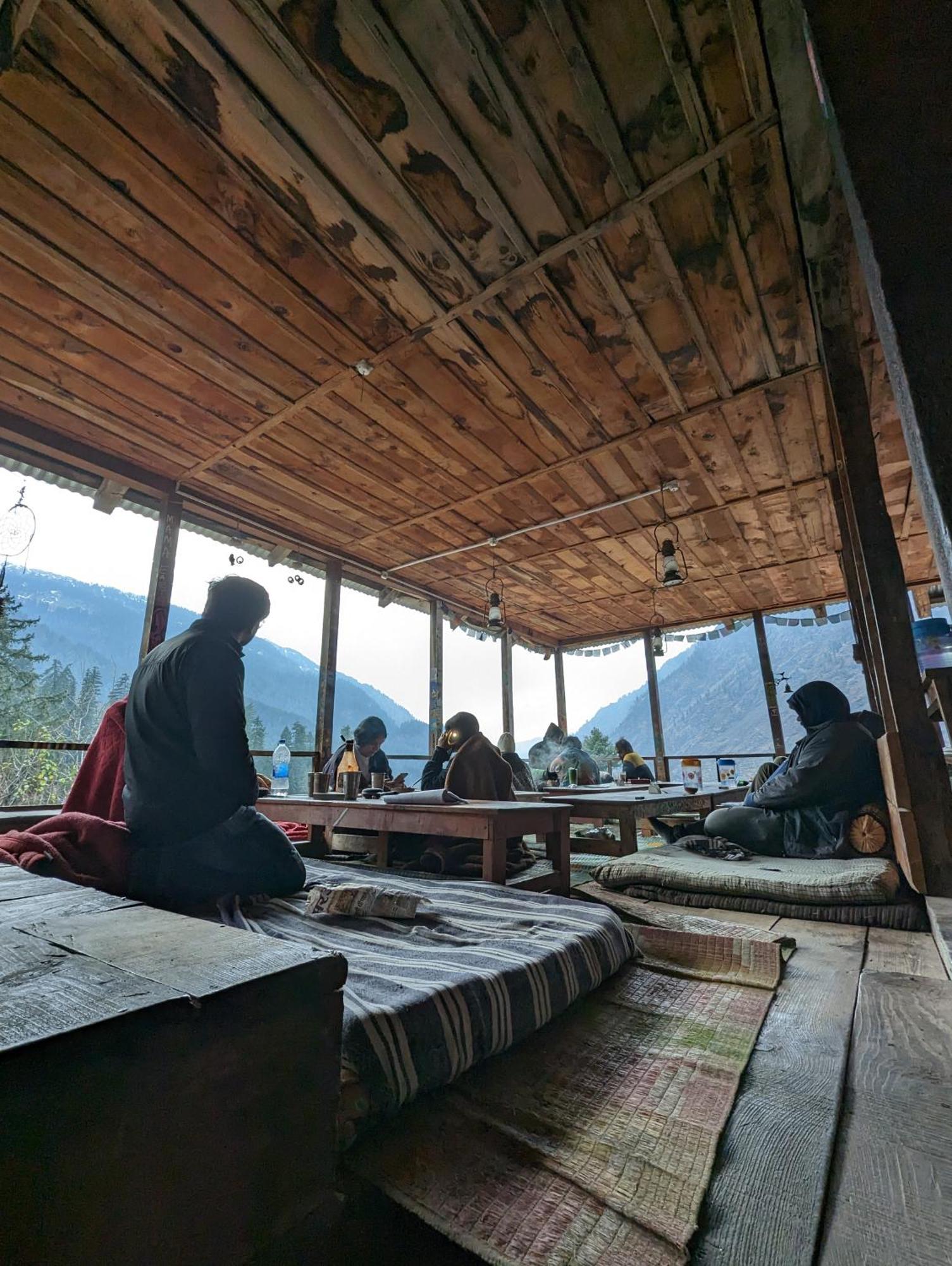 Hotel Holy Cow Cafe & Beds Kalgha Esterno foto